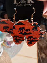 Load image into Gallery viewer, Map of Africa earrings